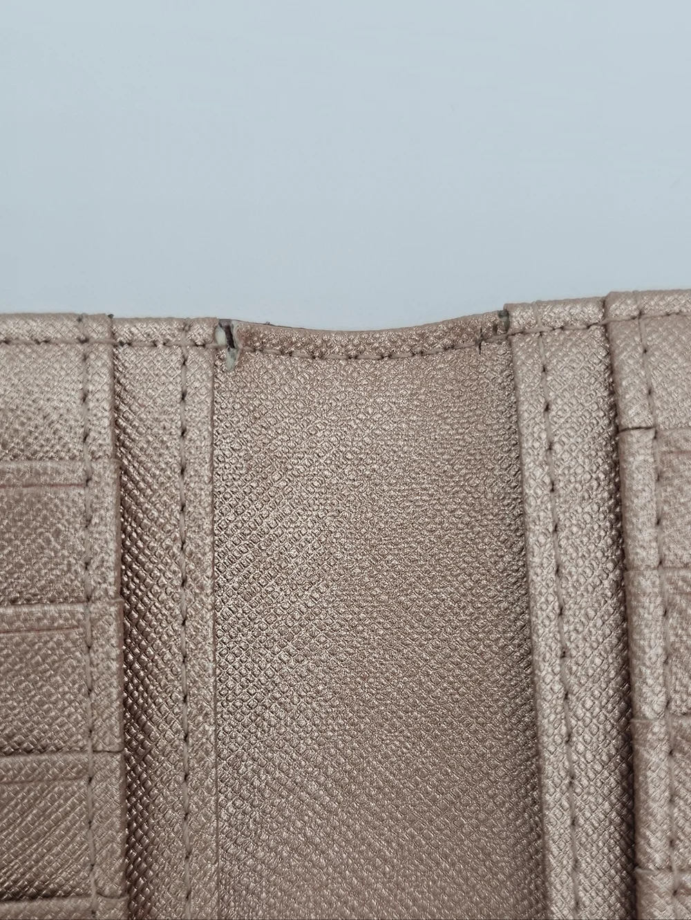 KATE SPADE Metallic Rose Gold Slim Bifold Wallet‎